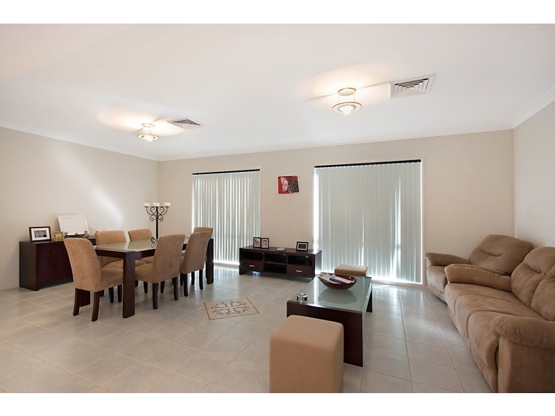 53 Cottonwood Chase, Fletcher NSW 2287