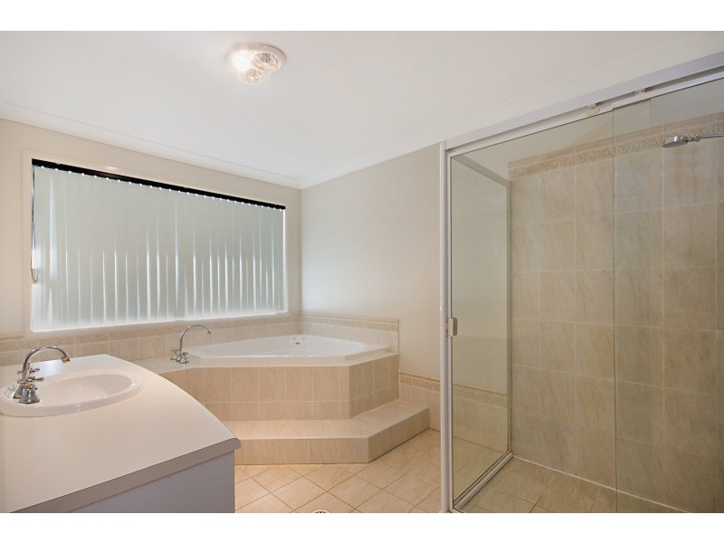 53 Cottonwood Chase, Fletcher NSW 2287