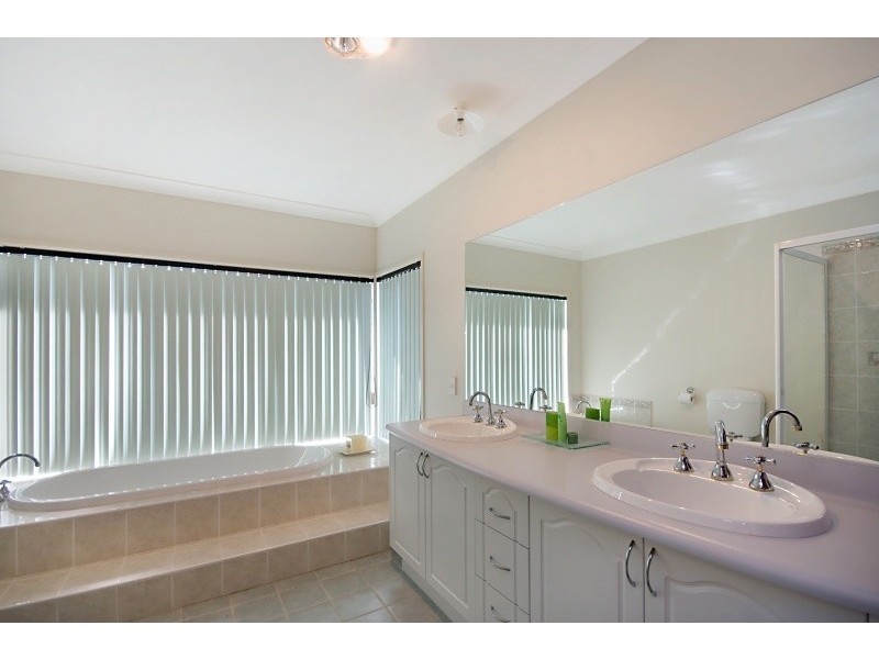 53 Cottonwood Chase, Fletcher NSW 2287