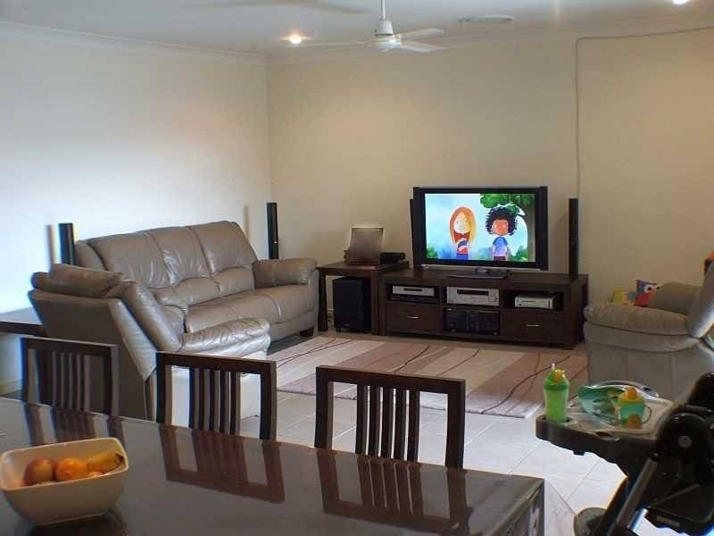 Unit 2/1 Shawnee Crescent, Pimpama QLD 4209