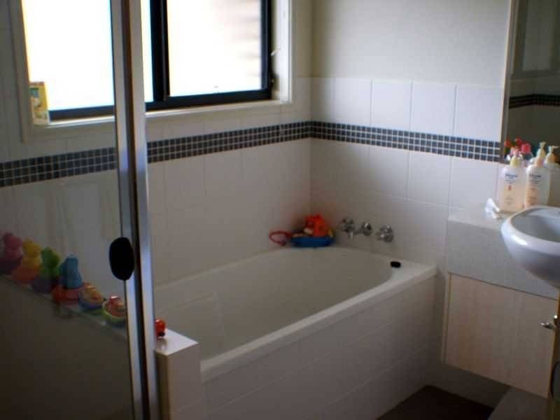 Unit 2/1 Shawnee Crescent, Pimpama QLD 4209