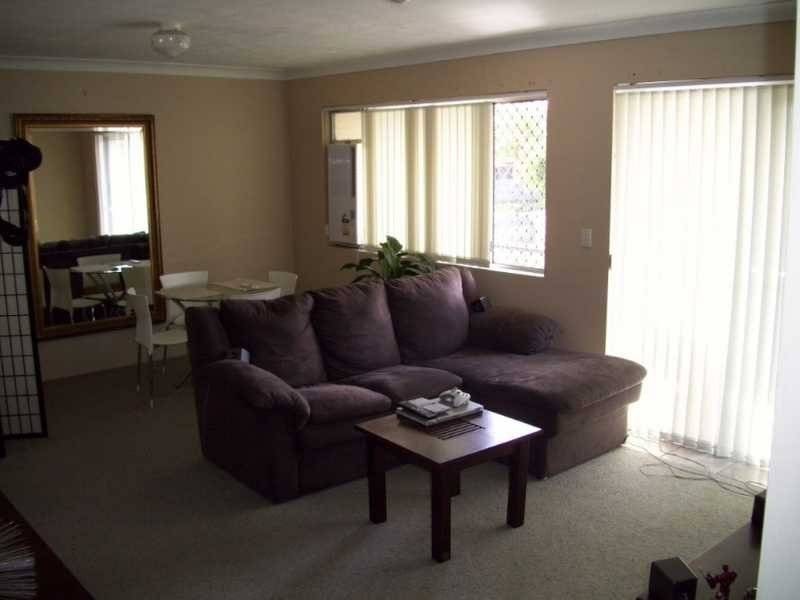 Unit 6/19 Huth Street, Labrador QLD 4215