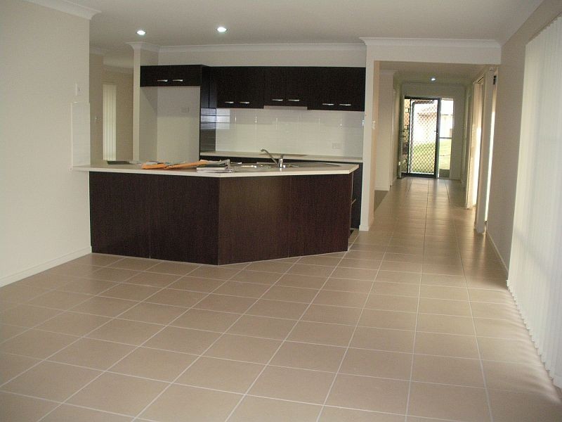 2 Manassa St, Upper Coomera QLD 4209