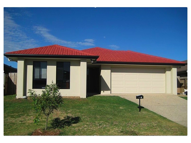 5 Cranberrie Cres, Pimpama QLD 4209