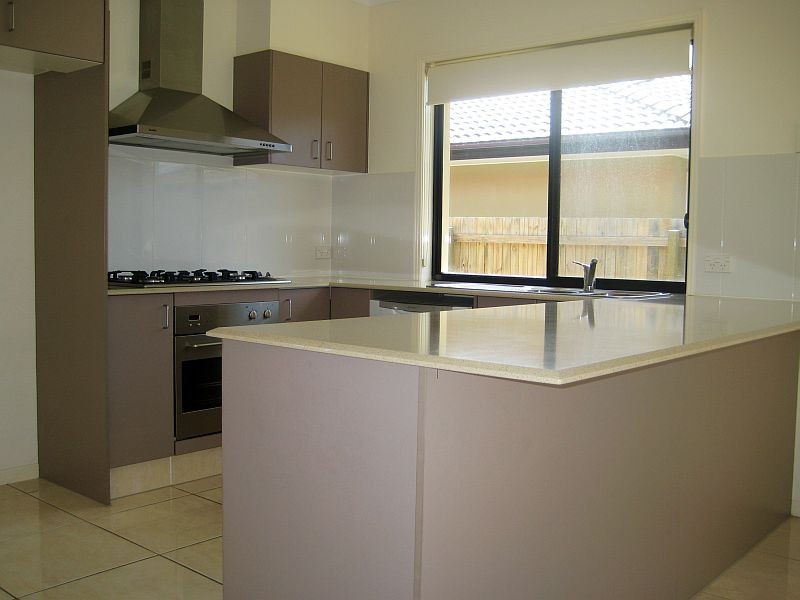 5 Cranberrie Cres, Pimpama QLD 4209