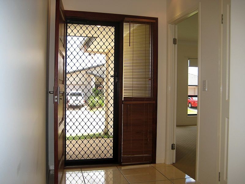 5 Cranberrie Cres, Pimpama QLD 4209