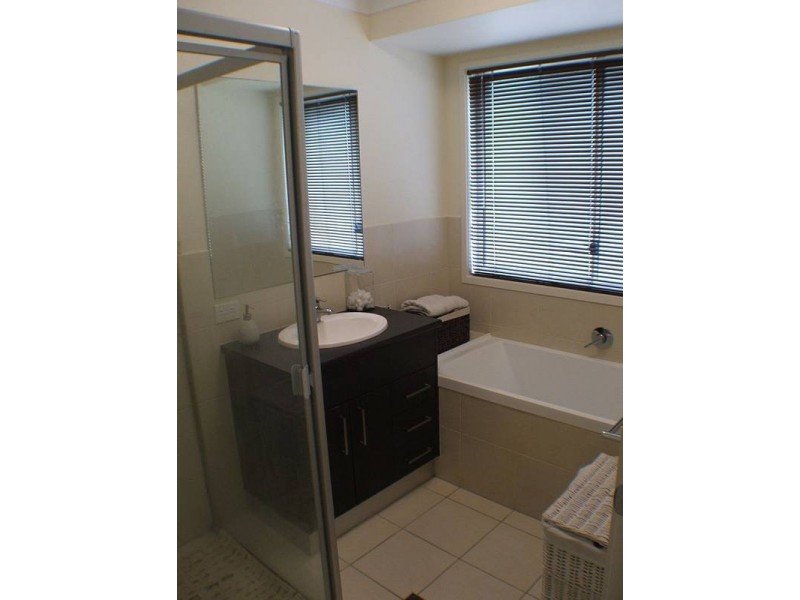 7 Bunjil Pl, Upper Coomera QLD 4209