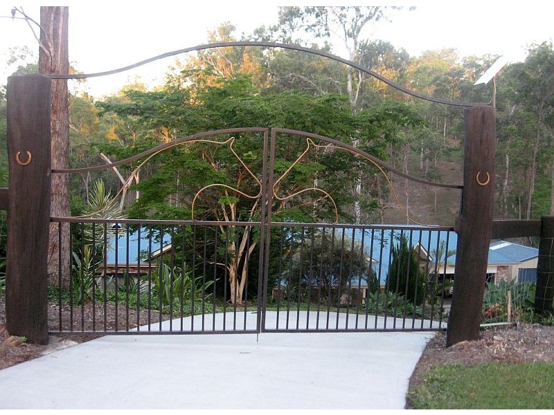 37 Shane Rd, Willow Vale QLD 4209