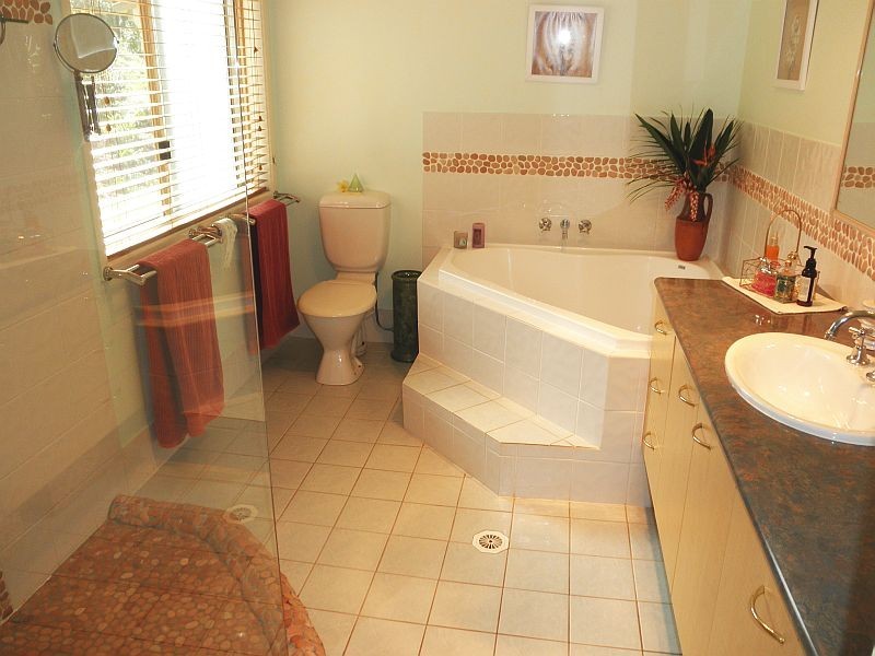 37 Shane Rd, Willow Vale QLD 4209