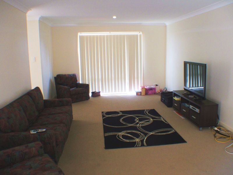 2 Manassa St, Upper Coomera QLD 4209