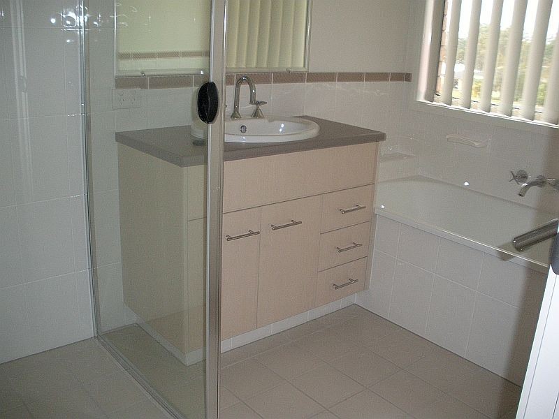 2 Manassa St, Upper Coomera QLD 4209