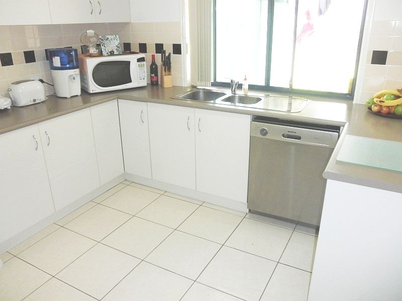 2 Kaizlee Cres, Upper Coomera QLD 4209