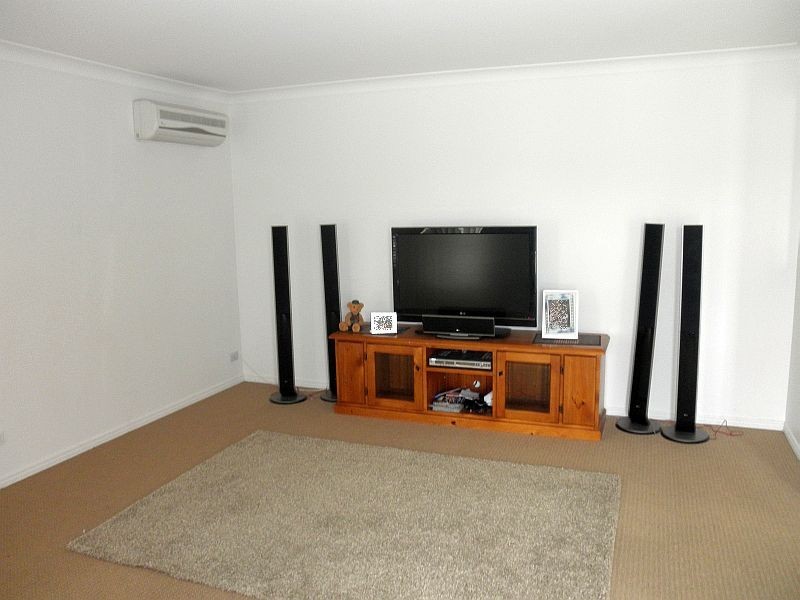 2 Kaizlee Cres, Upper Coomera QLD 4209