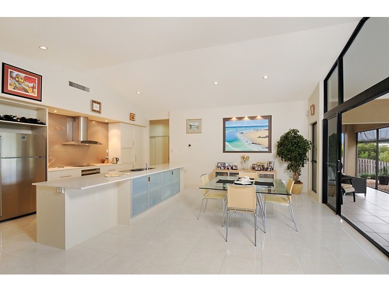 10 Oceanblue Rise, Upper Coomera QLD 4209