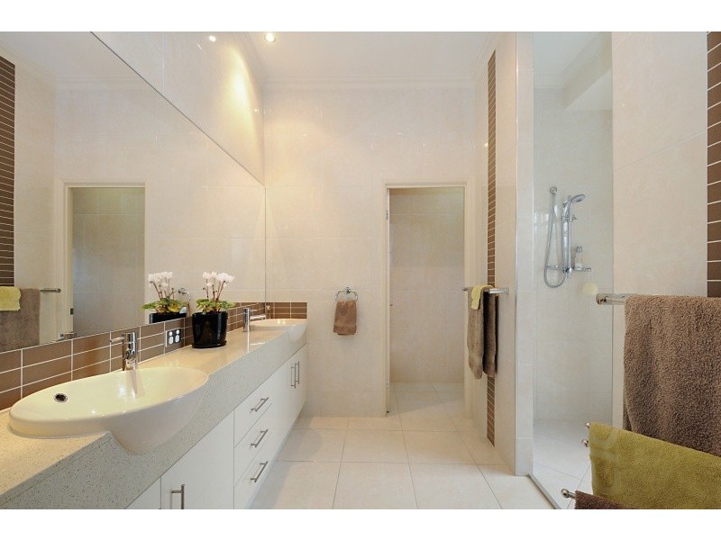 10 Oceanblue Rise, Upper Coomera QLD 4209