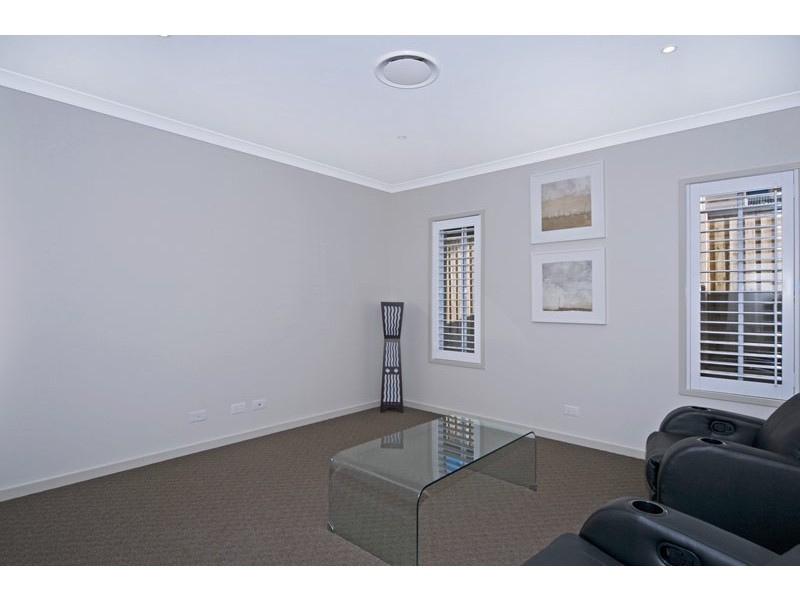 2 Cabriolet Ct, Upper Coomera QLD 4209