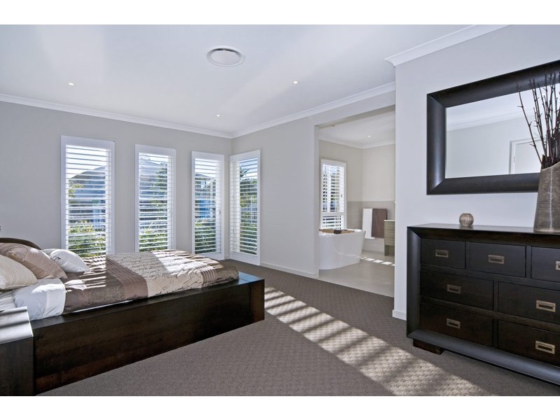 2 Cabriolet Ct, Upper Coomera QLD 4209