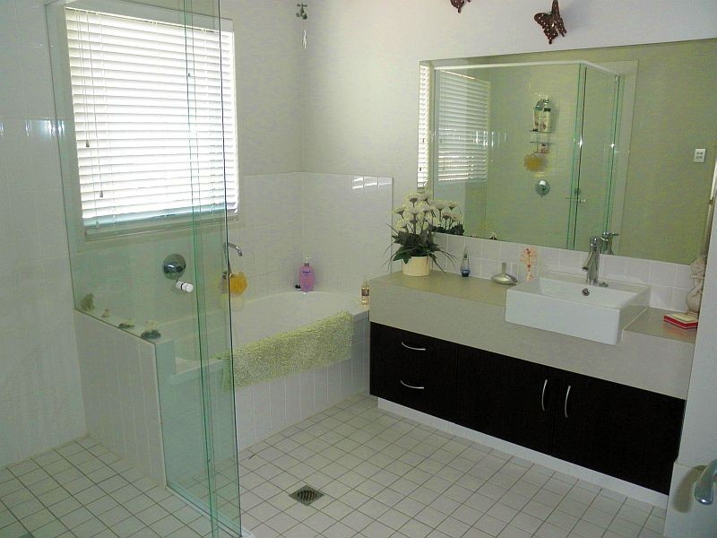 67 Midway Terrace, Pacific Pines QLD 4211