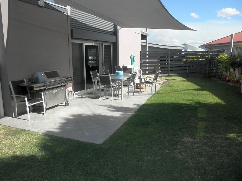 67 Midway Terrace, Pacific Pines QLD 4211
