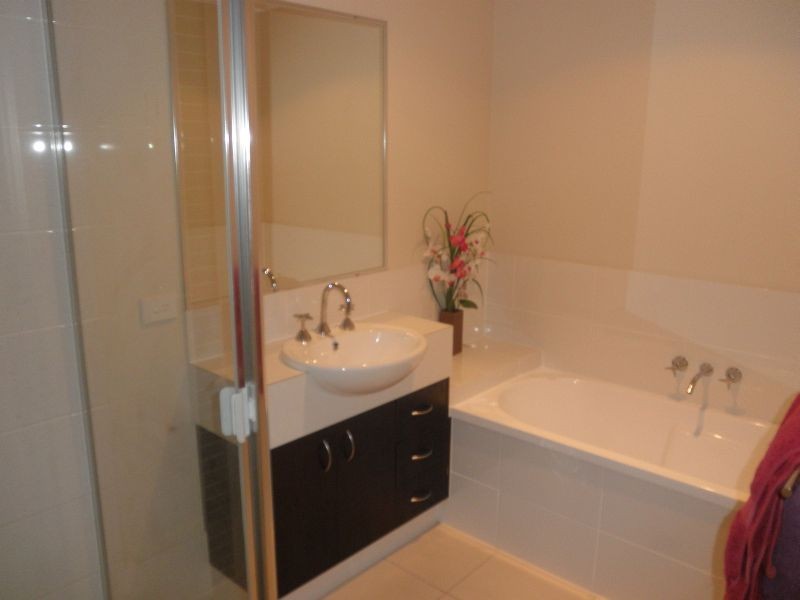 4 Bidmead Cct, Pimpama QLD 4209