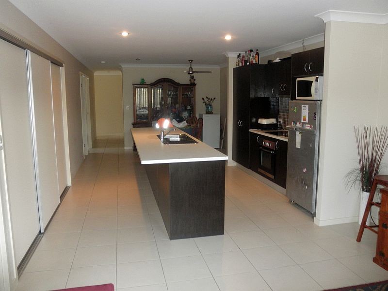 4 Bidmead Cct, Pimpama QLD 4209