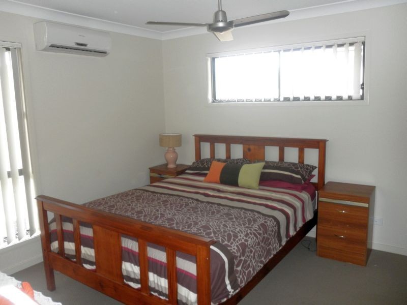 4 Bidmead Cct, Pimpama QLD 4209