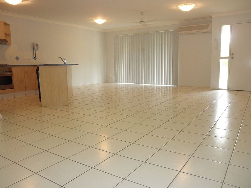 1/2 Leisel Close, Upper Coomera QLD 4209