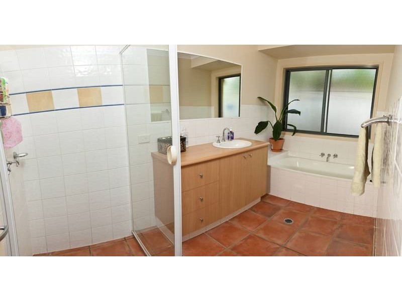 112 River Meadows Dr, Upper Coomera QLD 4209