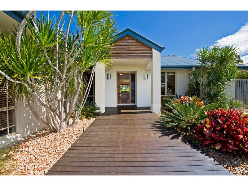 10 Helsal Court, Coomera QLD 4209