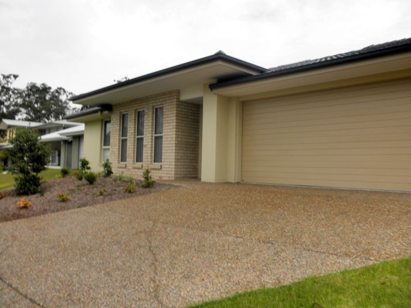 2 Bellagio Cres, Coomera QLD 4209