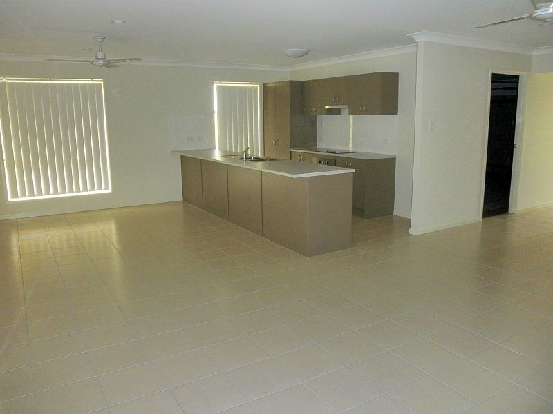 2 Bellagio Cres, Coomera QLD 4209