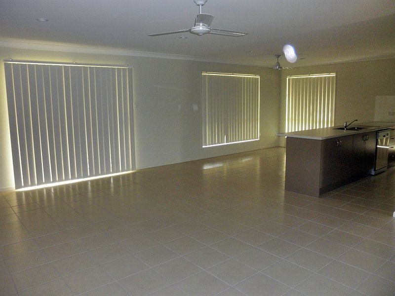2 Bellagio Cres, Coomera QLD 4209