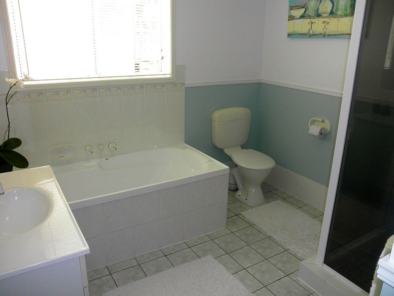 18 Axis Close, Upper Coomera QLD 4209