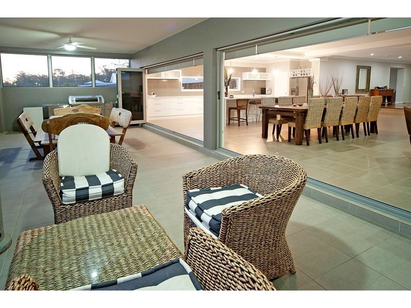 5 Ruthean Cct, Coomera QLD 4209