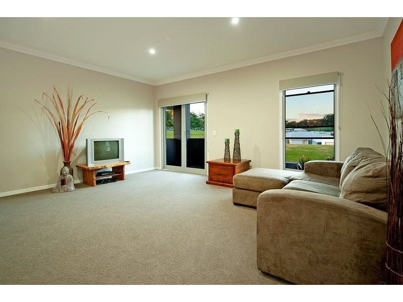 5 Ruthean Cct, Coomera QLD 4209