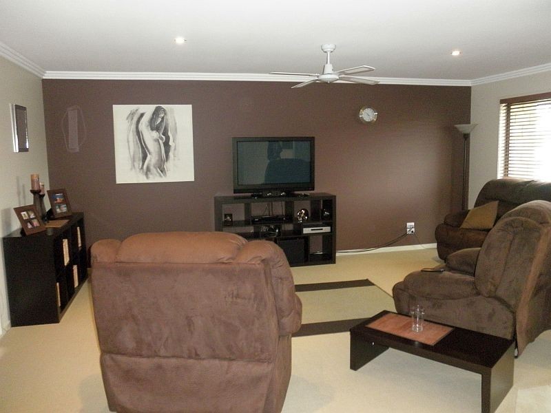 15 Old Kent Rd, Upper Coomera QLD 4209