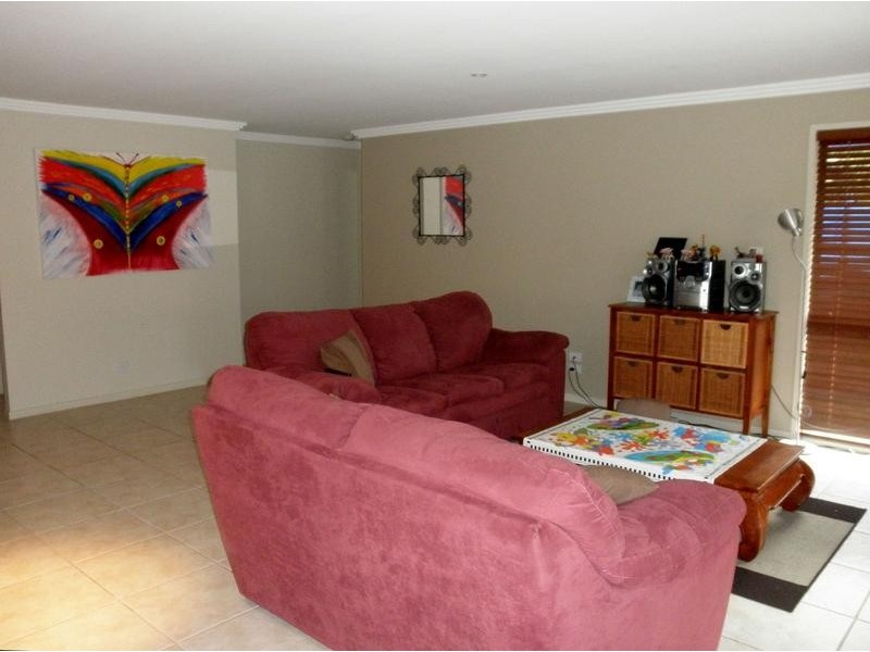 15 Old Kent Rd, Upper Coomera QLD 4209