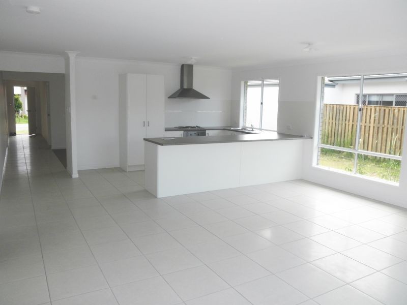 4 Cessna St, Upper Coomera QLD 4209