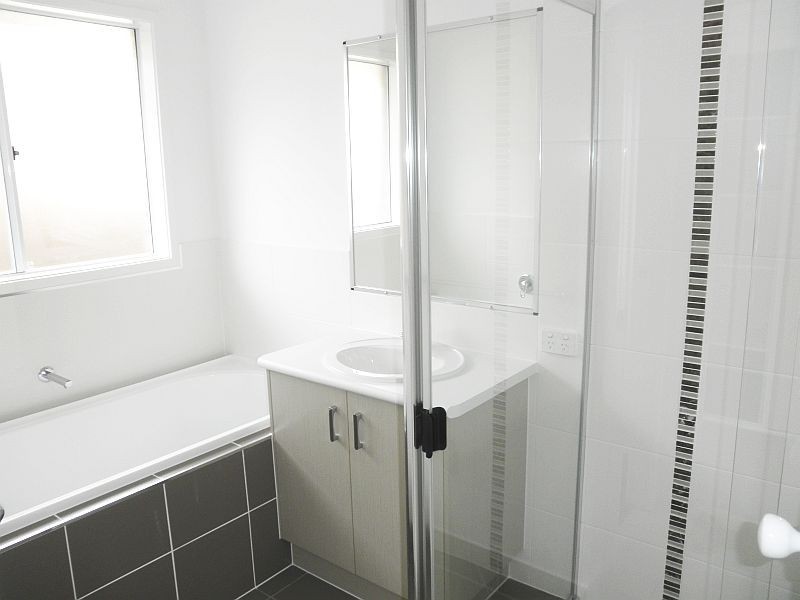 4 Cessna St, Upper Coomera QLD 4209