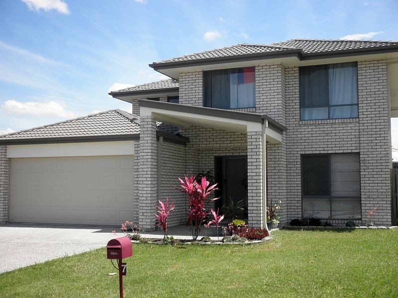 7 Glasswing Dr, Upper Coomera QLD 4209