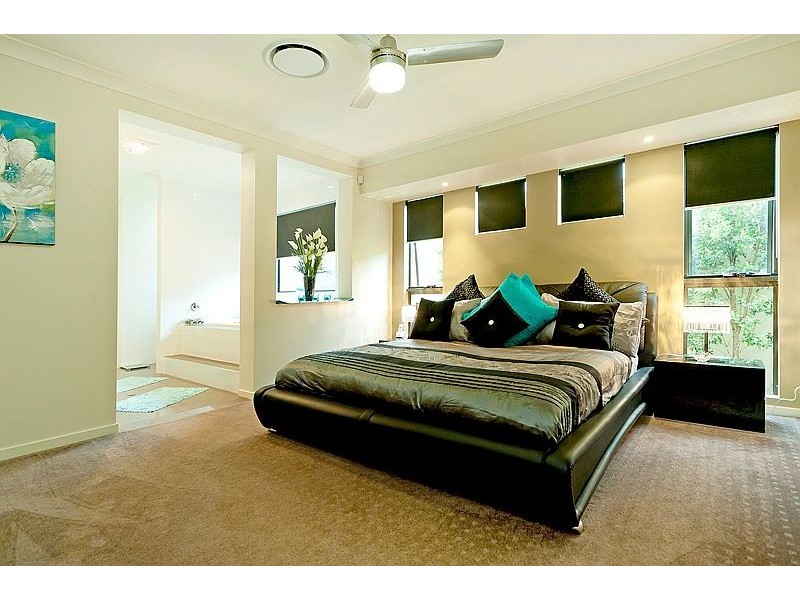 2840 Wylarah Way, Hope Island QLD 4212