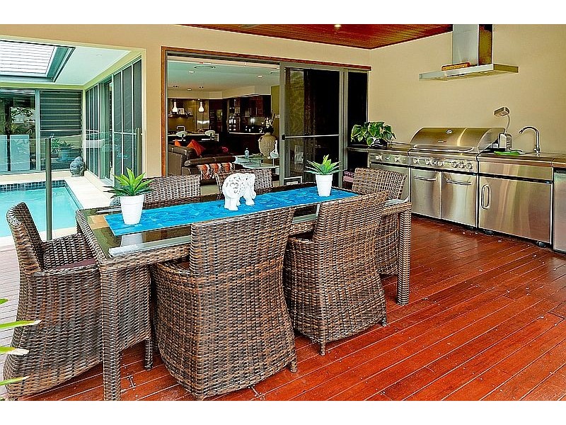 2840 Wylarah Way, Hope Island QLD 4212