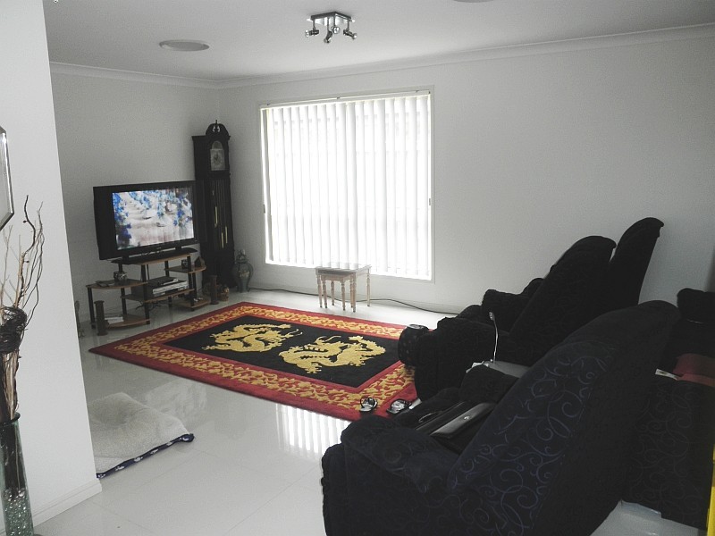 16 Trade Winds Dr, Helensvale QLD 4212