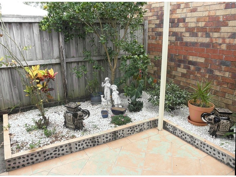 16 Trade Winds Dr, Helensvale QLD 4212