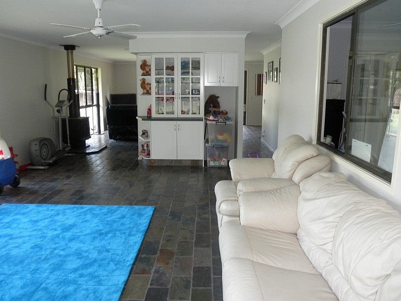 44 Kriedeman Rd, Wongawallan QLD 4210