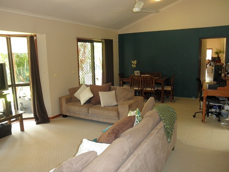 3 Fleur Crt, Upper Coomera QLD 4209