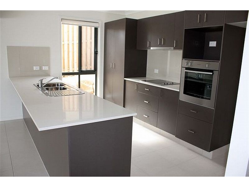 2/10 Kaplan Street, Oxenford QLD 4210