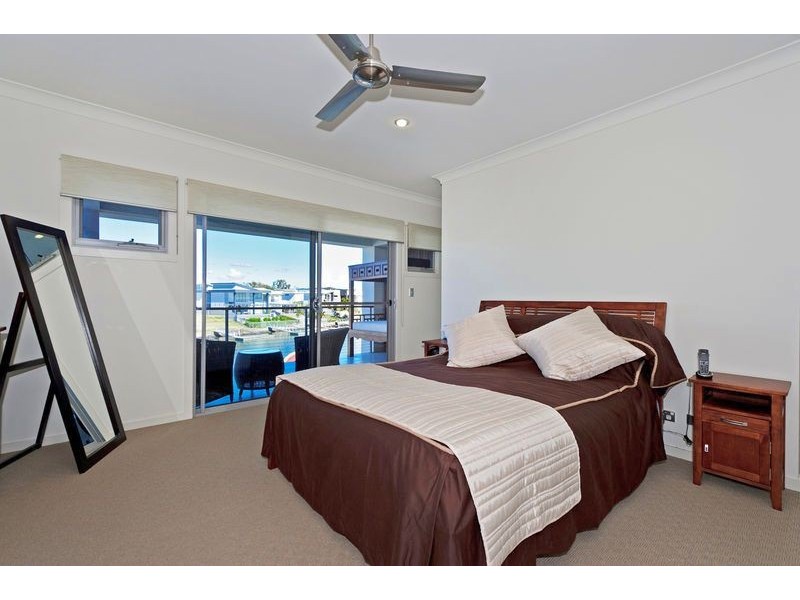 28 Quayside Drive, Helensvale QLD 4212