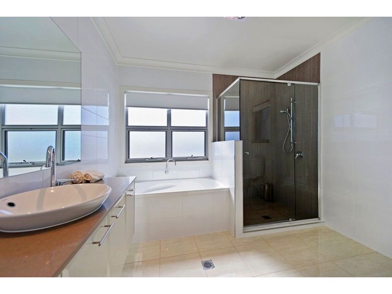 28 Quayside Drive, Helensvale QLD 4212