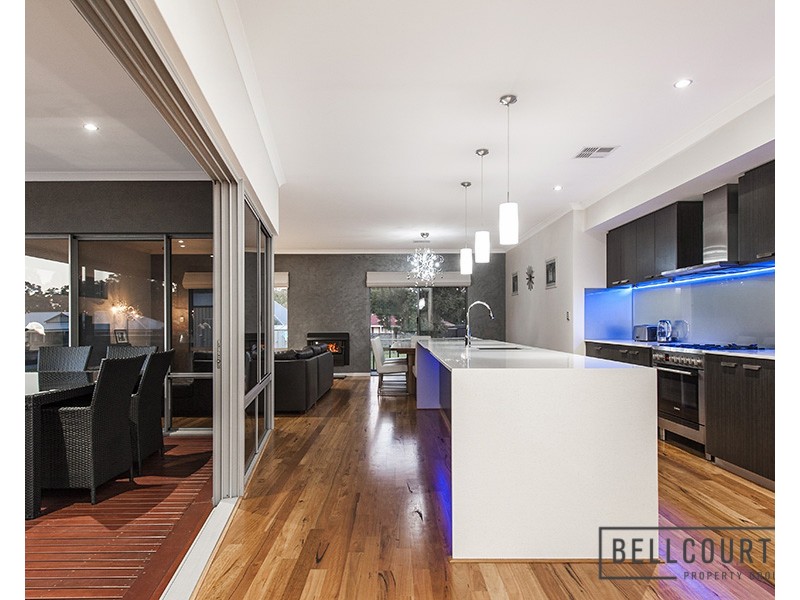 7 BENBECULA CIRCLE, Bedfordale WA 6112